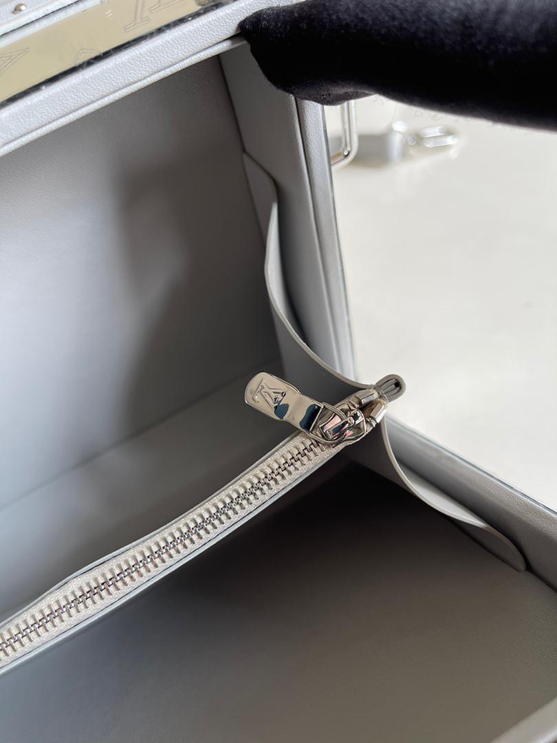 Louis Vuitton Soft Trunk Bag 25cm Grey