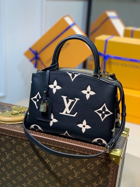 Louis Vuitton Petit Palais 29cm