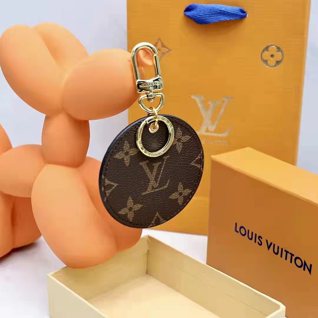 Louis Vuitton Cameo Coin Illustre Bag Charm And Key Holder