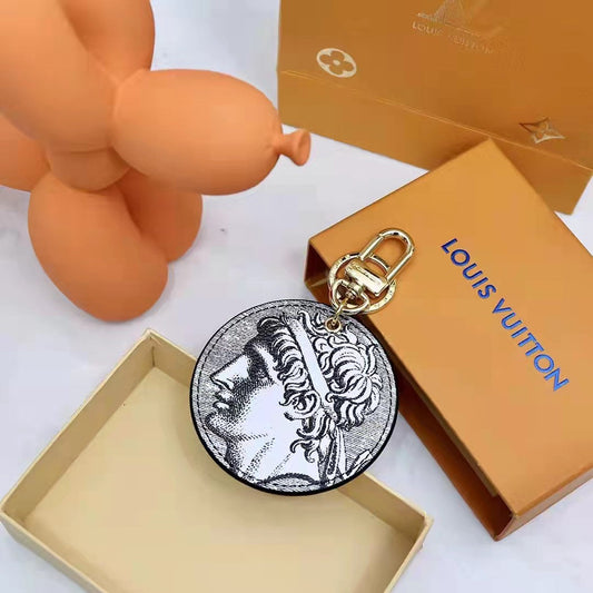 Louis Vuitton Cameo Coin Illustre Bag Charm And Key Holder