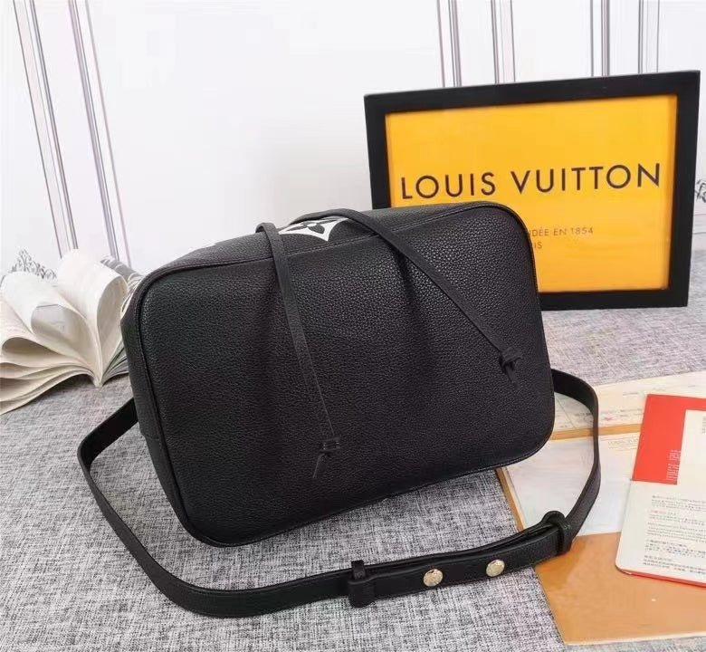 Louis Vuitton NeoNeo Bags 26cm Black