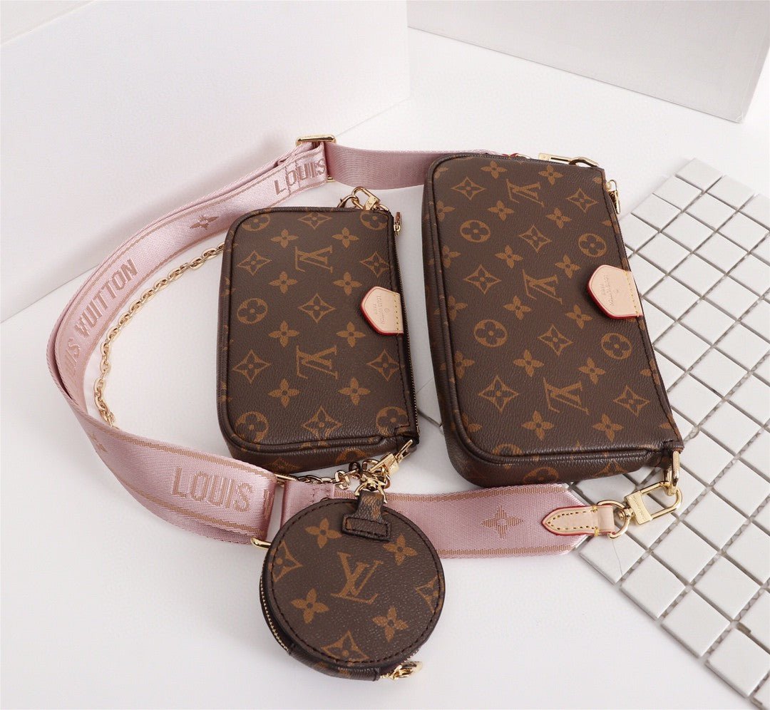 Louis Vuitton Multi Pochette Accessoires Monogram Canvas Fall/Winter Collection M44840, Rose Clair