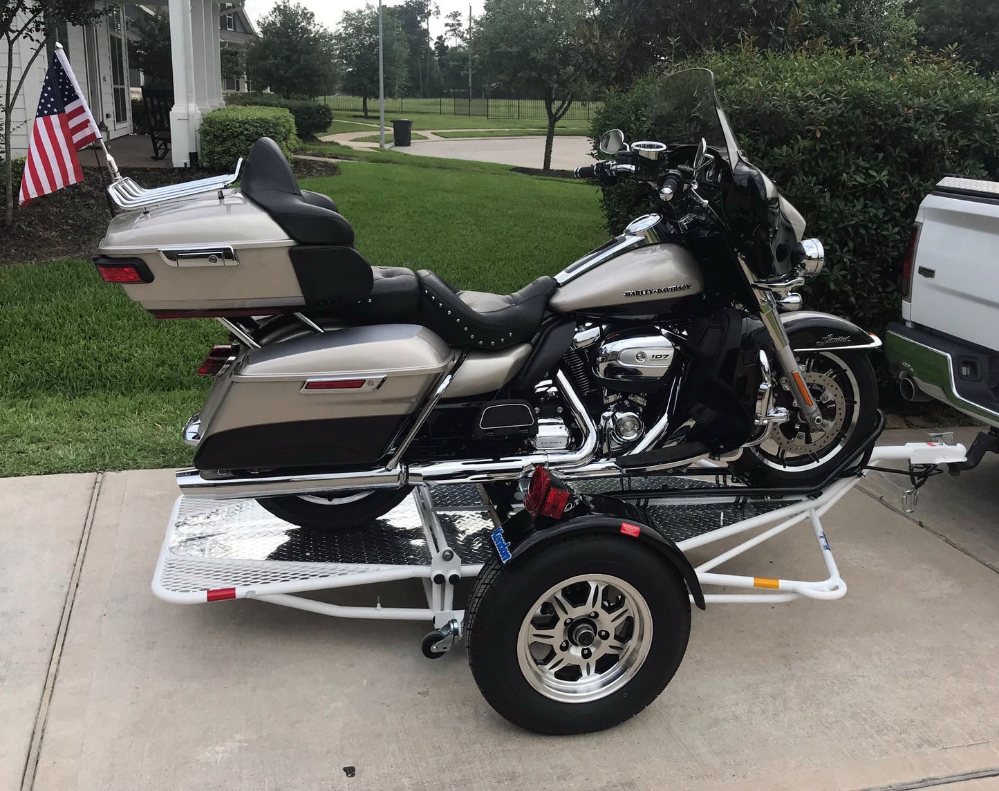 Single Ride-Up SRL Stand-Up Motorcycle Trailer