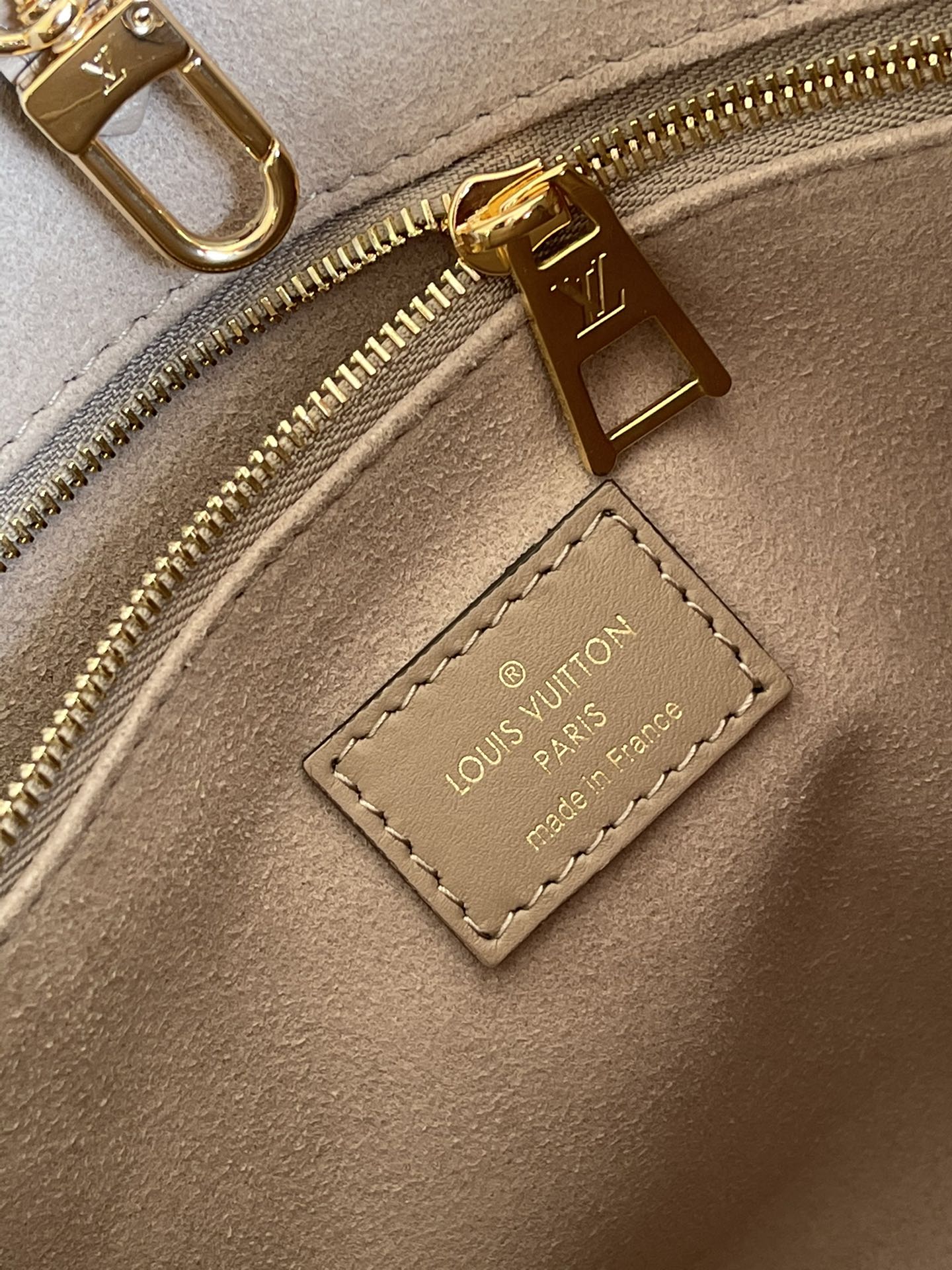 Louis Vuitton Handle Bag 25cm Light-Brown