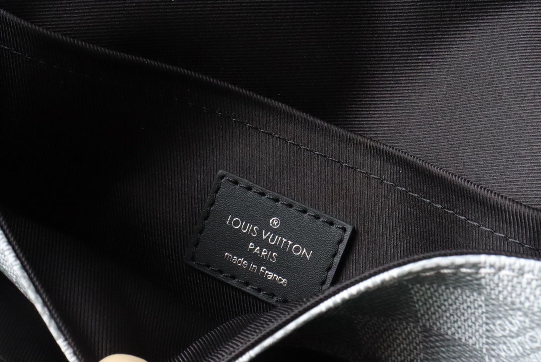 Louis Vuitton N50013 Studio Messenger 24cm