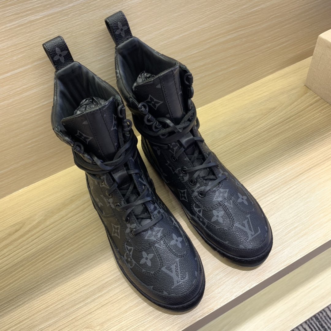 Louis Vuitton Metropolis Flat Ranger Black