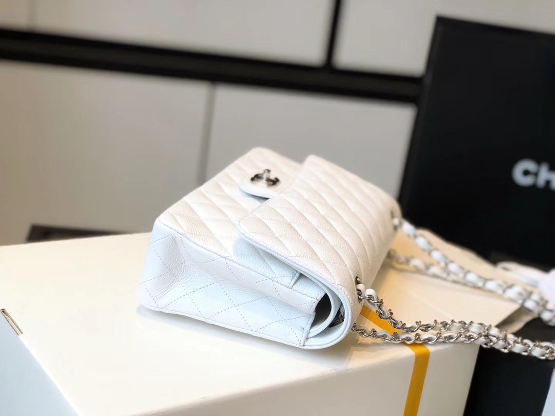 Chanel Classic Medium Flapbag Silver Hardware 26cm White