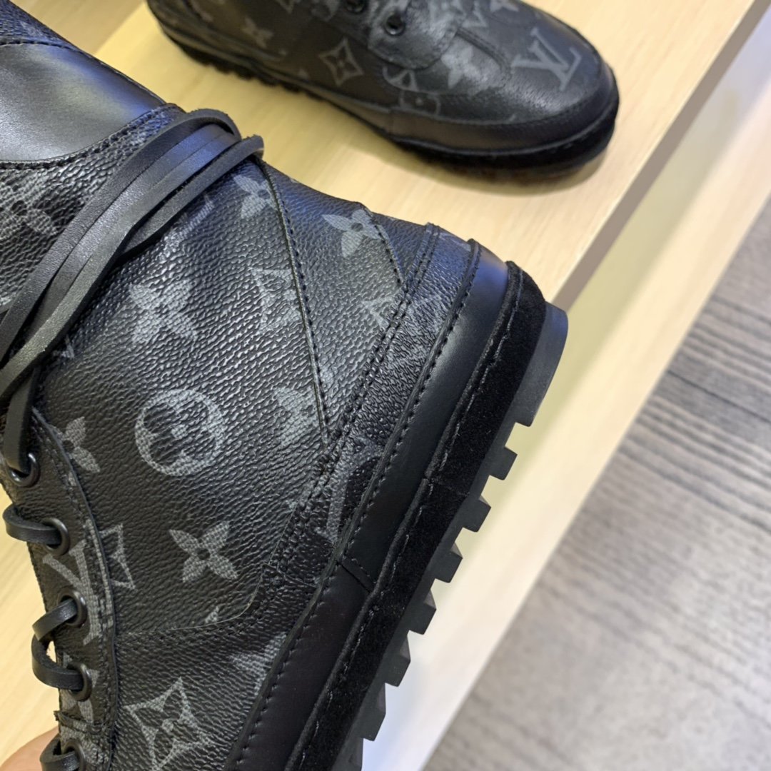 Louis Vuitton Metropolis Flat Ranger Black