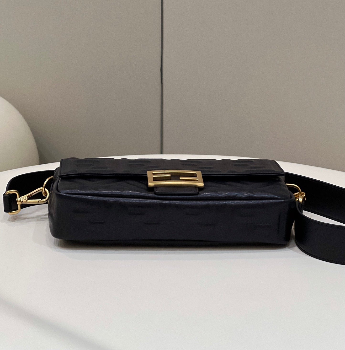 Fendi Baguette Midi 27cm Black