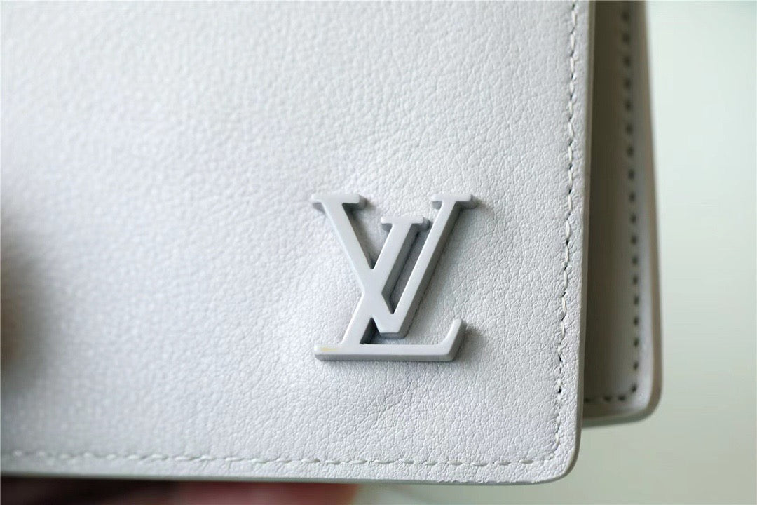 Louis Vuitton Brazza Wallet 19cm