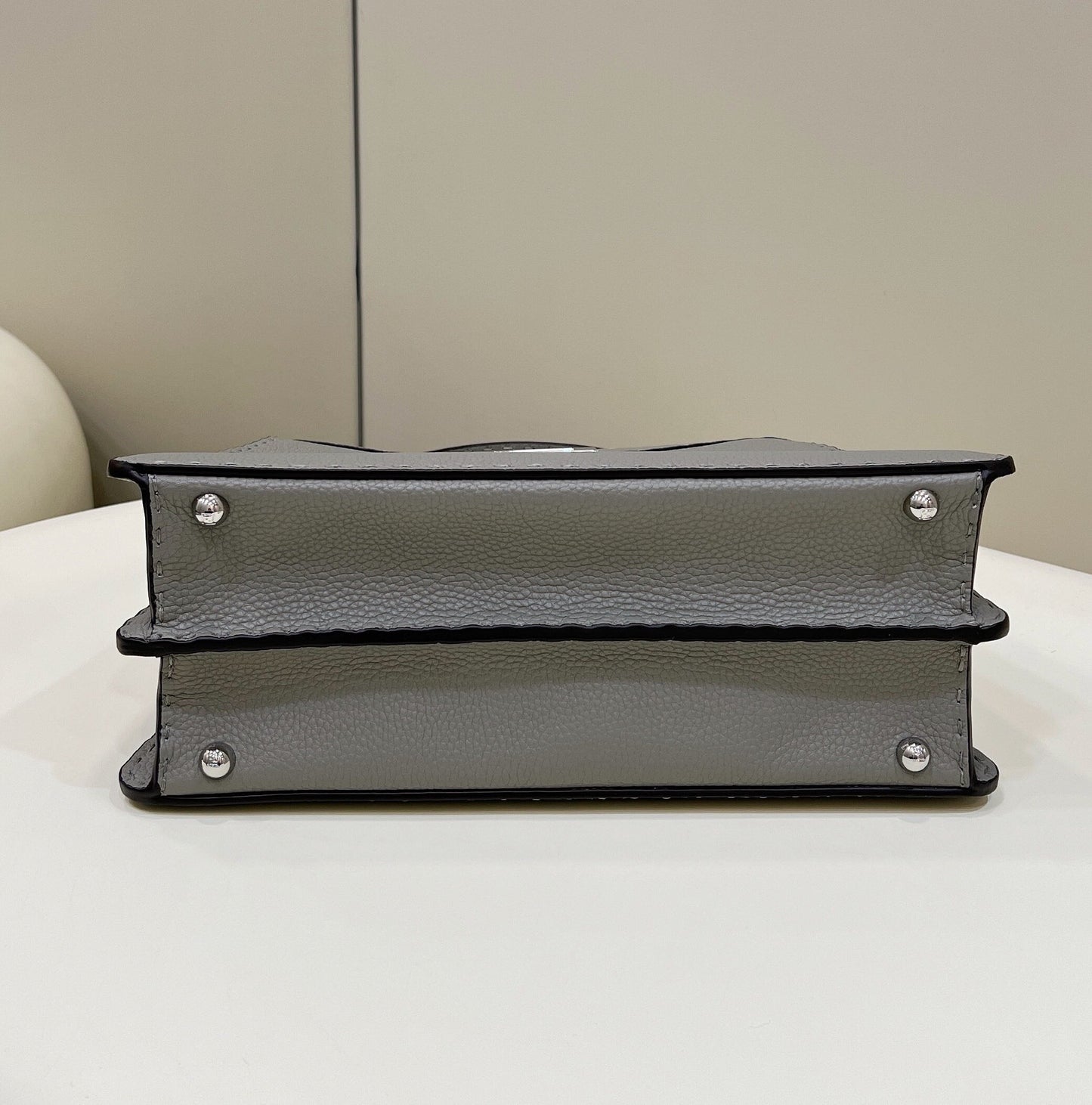Fendi Peekaboo Iseeu Medium Grey 33cm