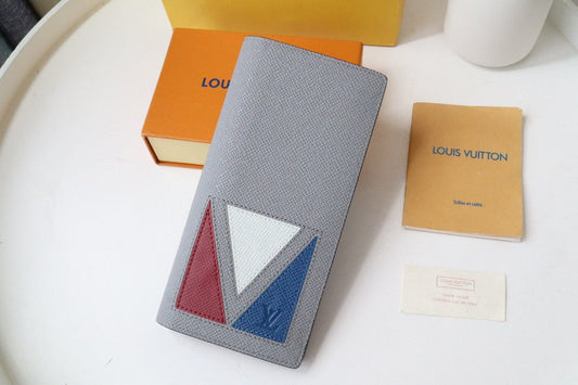 Louis Vuitton Brazza Wallet 19cm