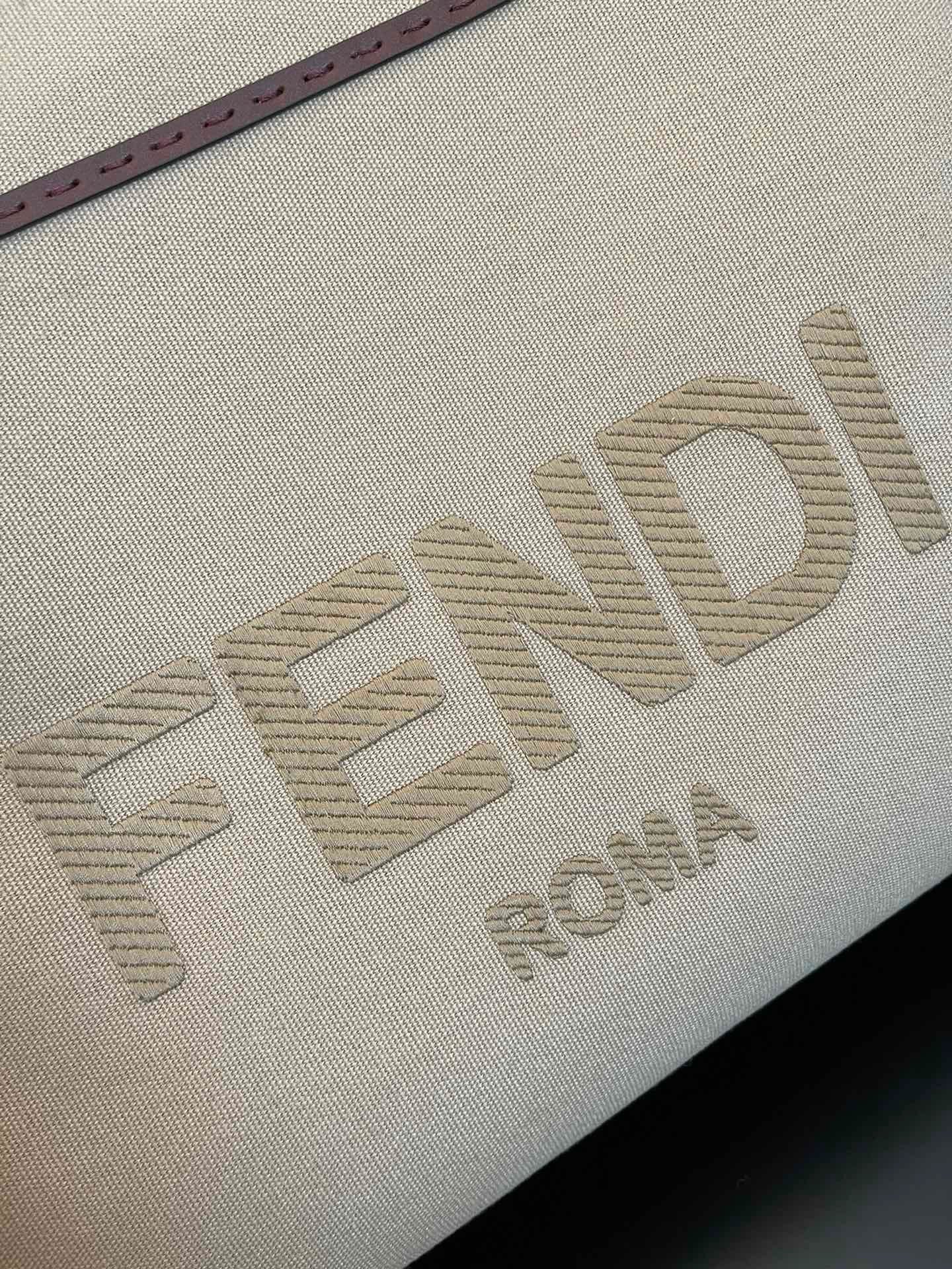 Fendi Tote Bag 40cm Beige