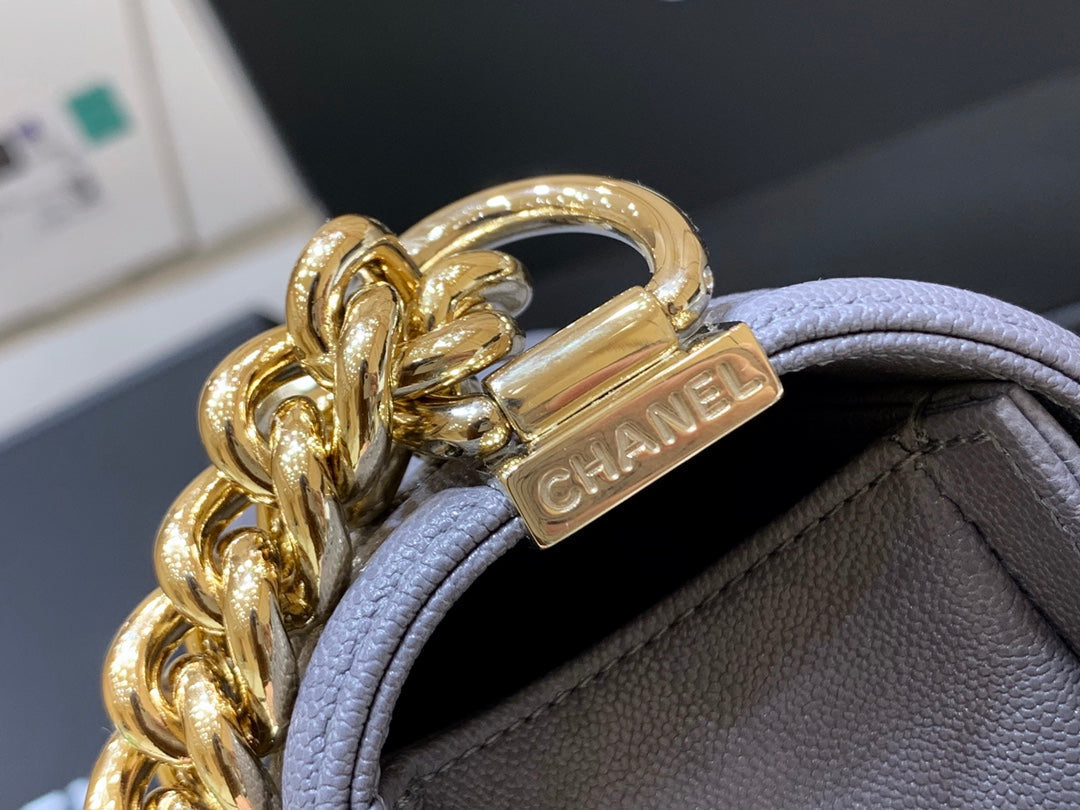 Chanel Classic Flapbag Gold Hardware 25cm