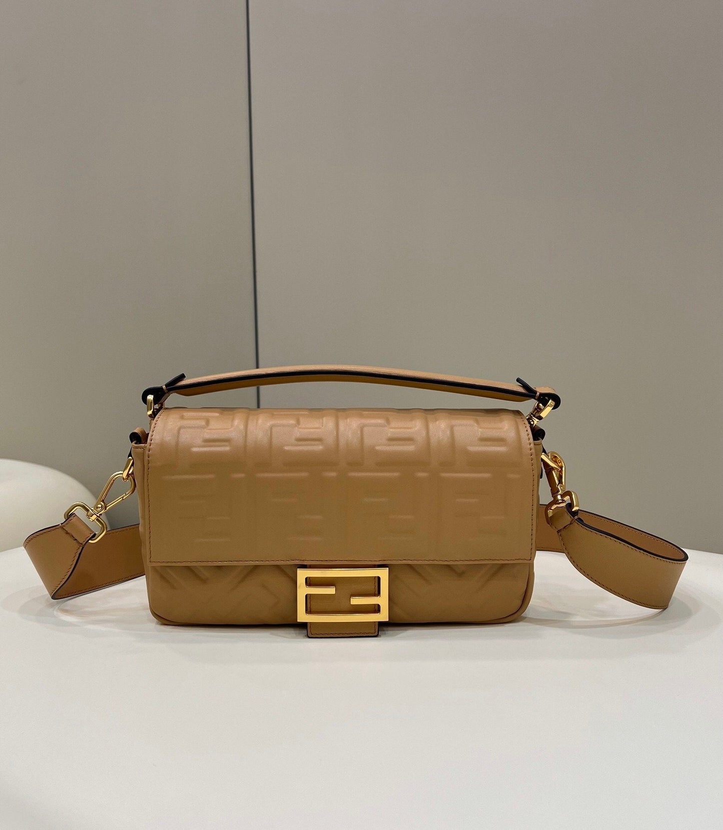 Fendi Baguette Midi 27cm Brown