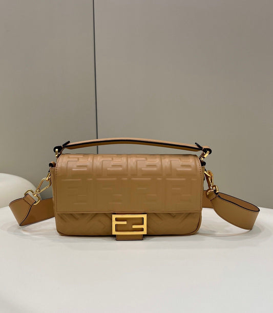 Fendi Baguette Midi 27cm Brown
