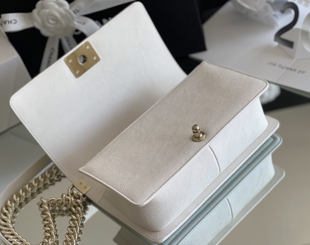 Chanel Medium Classic Flapbag 25cm White