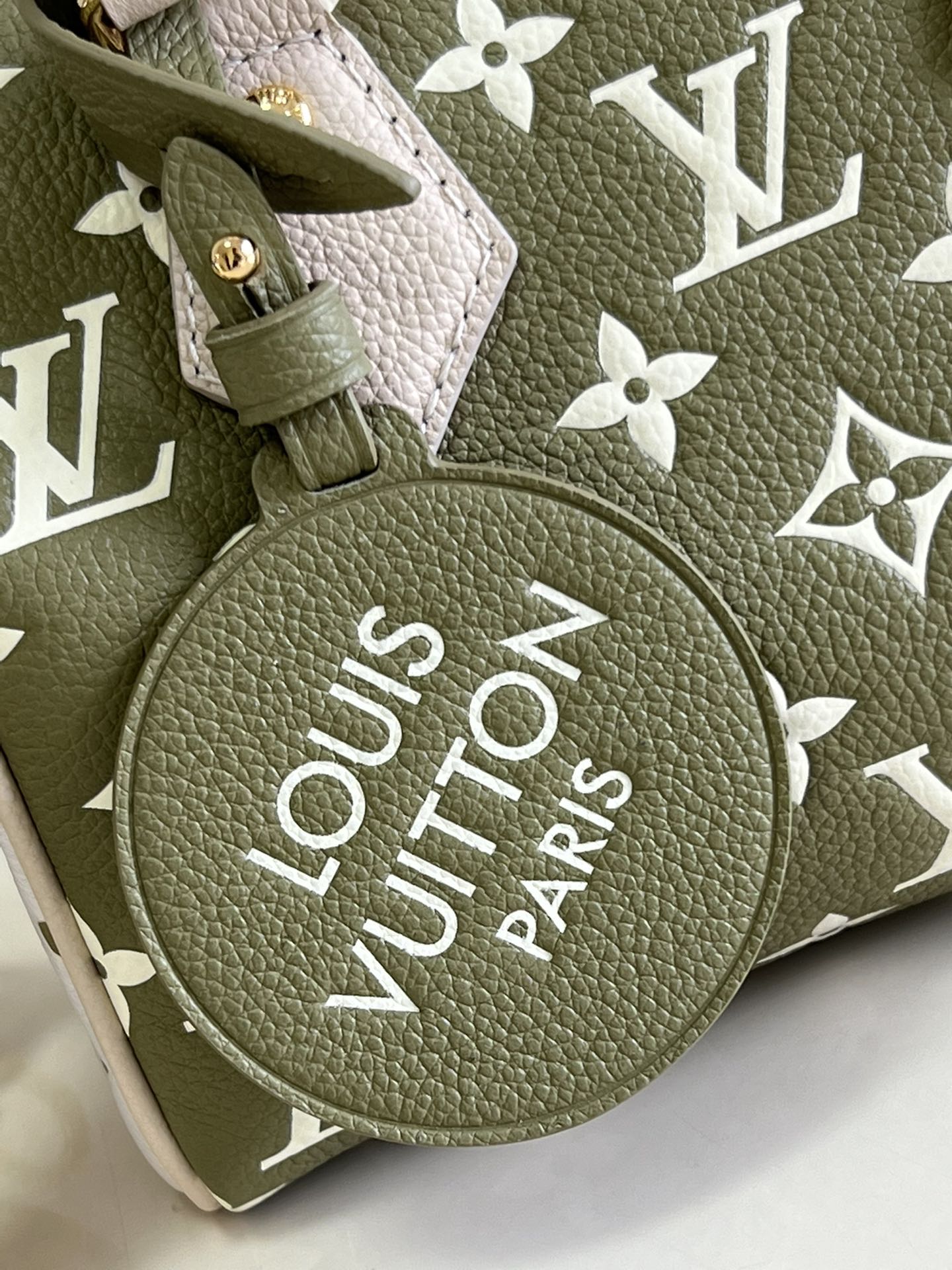 Louis Vuitton Speedy Bandoulière 20