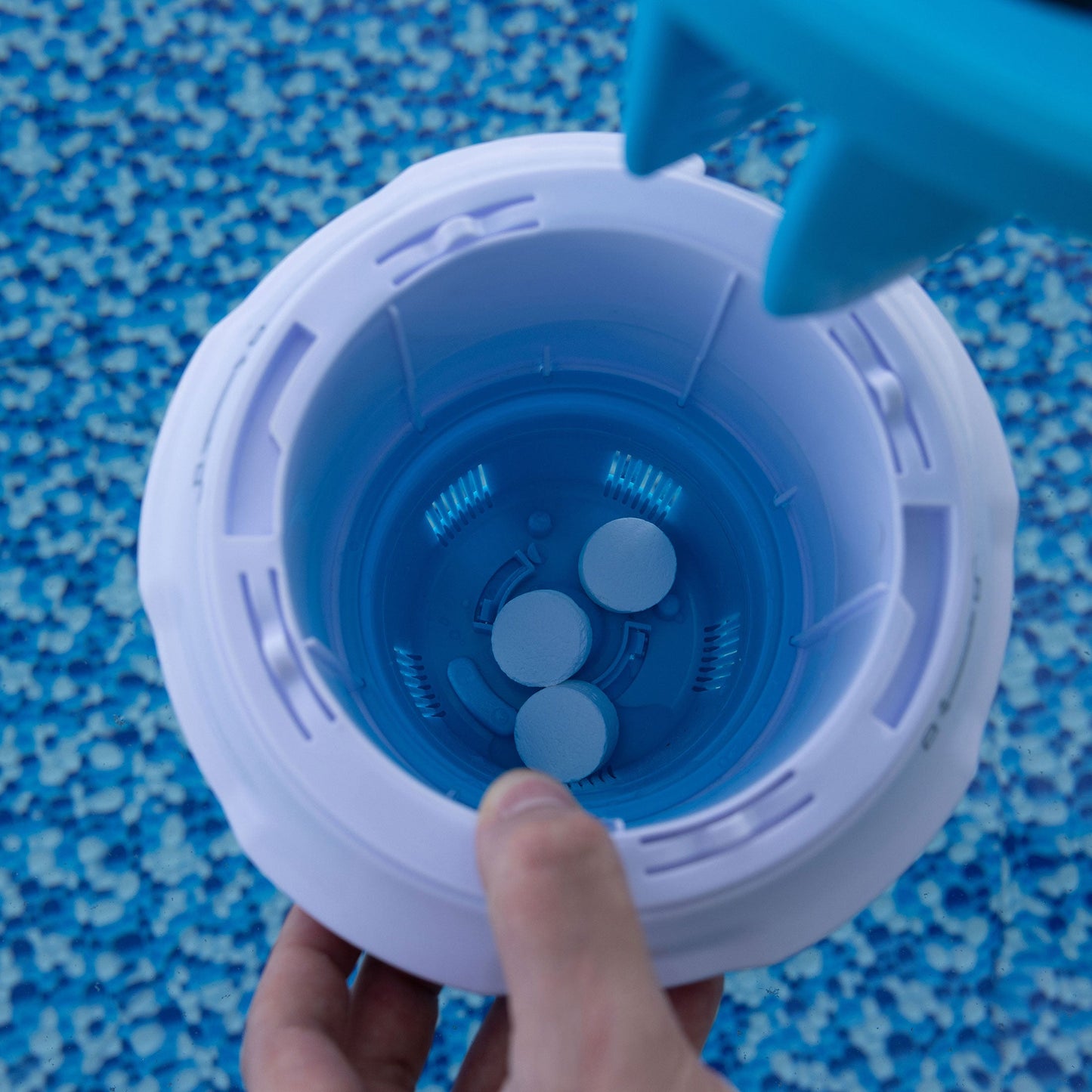 Bestway Pool Chemical Starter Kit with Chlorine
