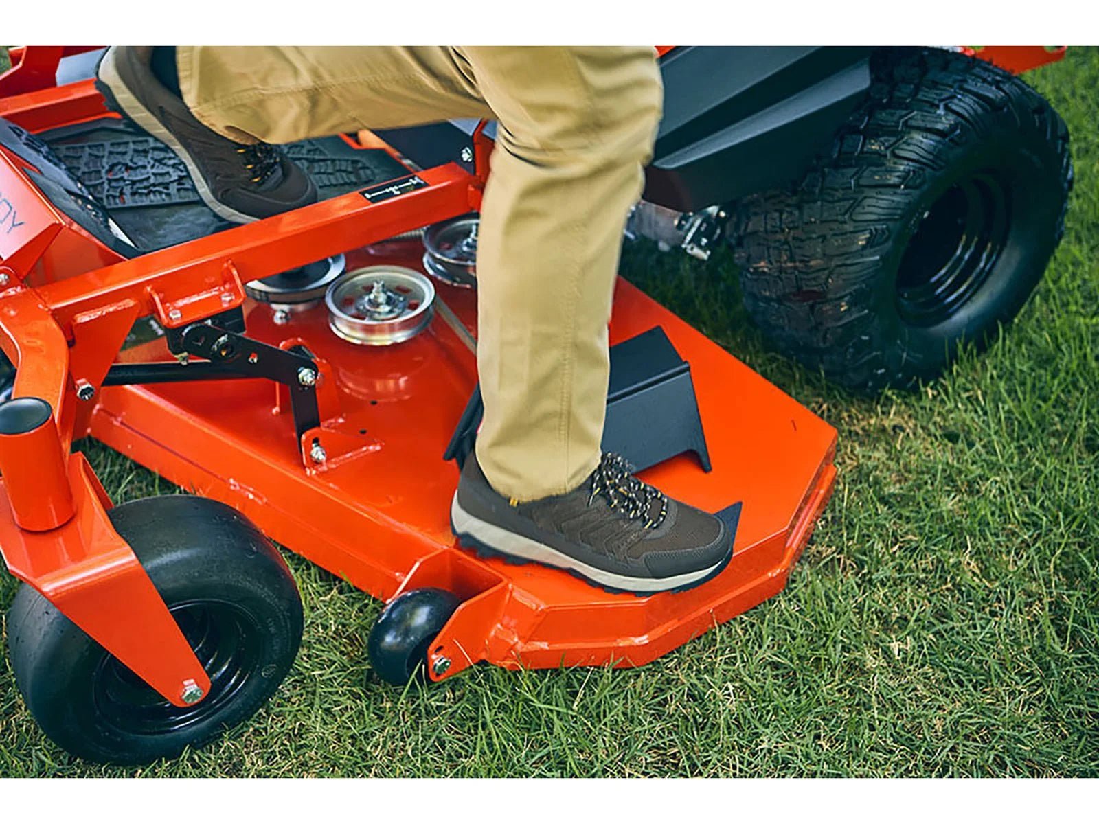 Bad Boy ZT Avenger 60 in. 26 HP Gas Zero-Turn Mowers, Kohlers V-Twin OHV Engine, Hydro-Gear Transmission - Image 4