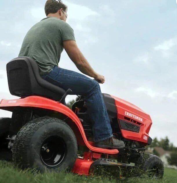 CRAFTSMAN T100 36-Inch Riding Lawn Mower – 11.5 HP Gas Engine - Image 4