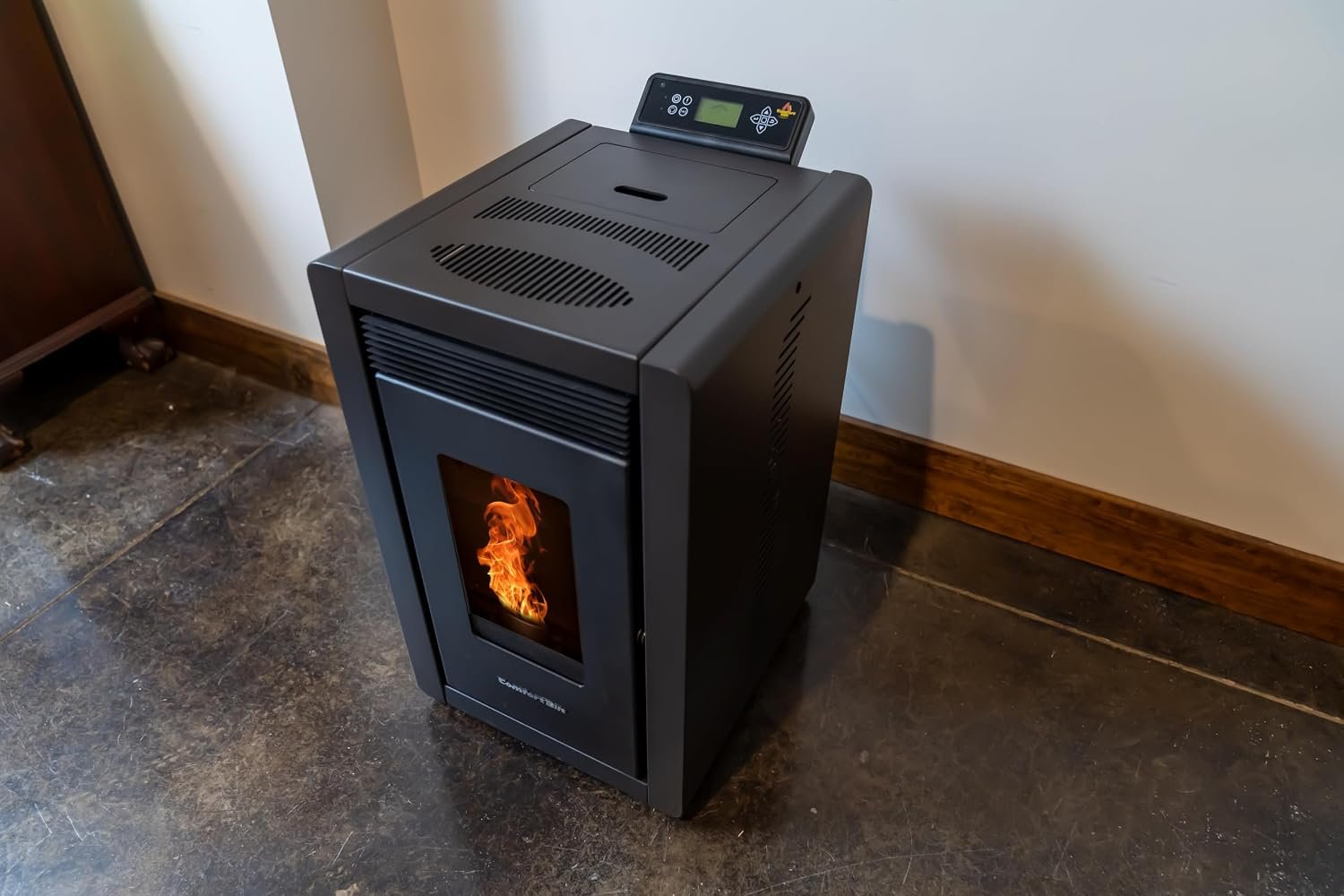 ComfortBilt Alpine HP40 Pellet Stove – 1,500 Sq. Ft., 25-Lb Hopper, 26,224 BTU, Black - Image 5