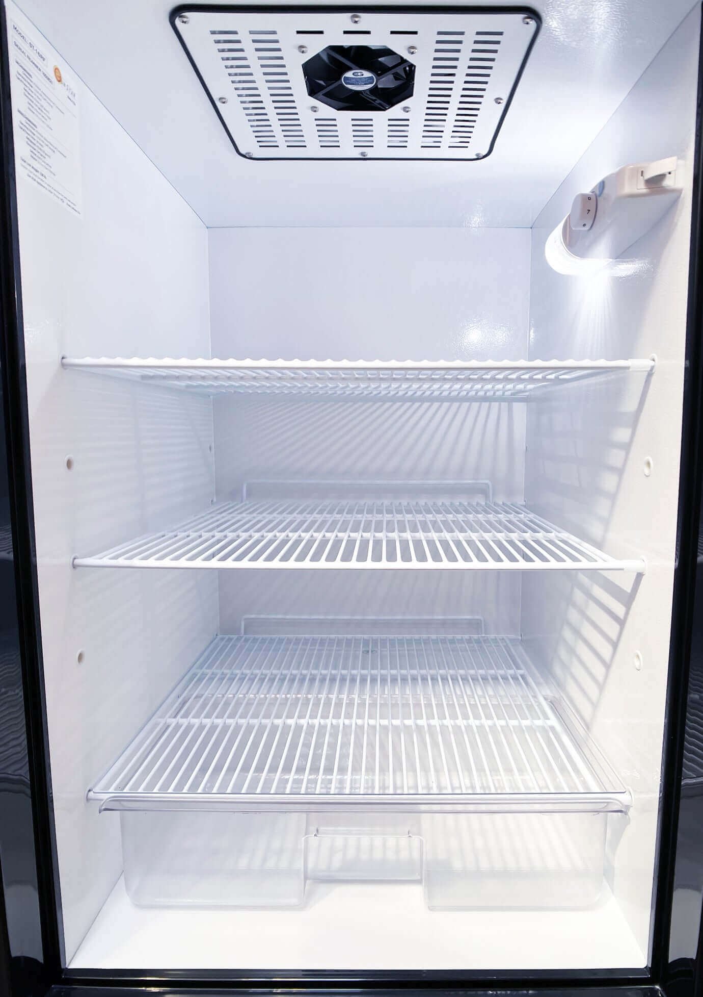 SunStar 16CU Solar DC/AC 16 Cu. Ft. Refrigerator – Black – Open Box - Image 9