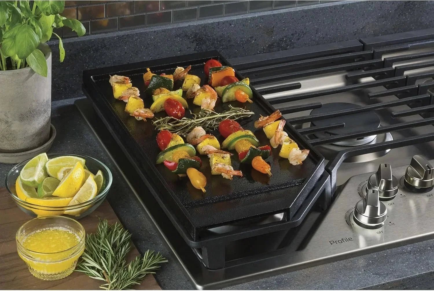 GE Profile PGP7030SLSS 30? Built-in Gas Cooktops - Image 4