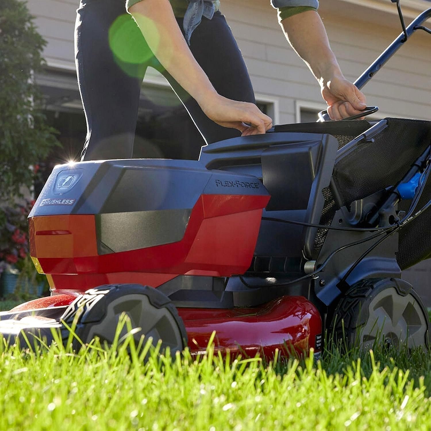 Toro 60V MAX* 21-inch Super Recycler Personal Pace Self-Propelled Battery Lawn Mower
